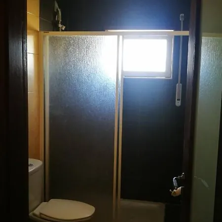 Andar Medio Casa Mariona بيت للعطل كامينيا